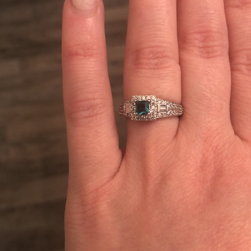 Ring Bomb Party Ring / Size 6
